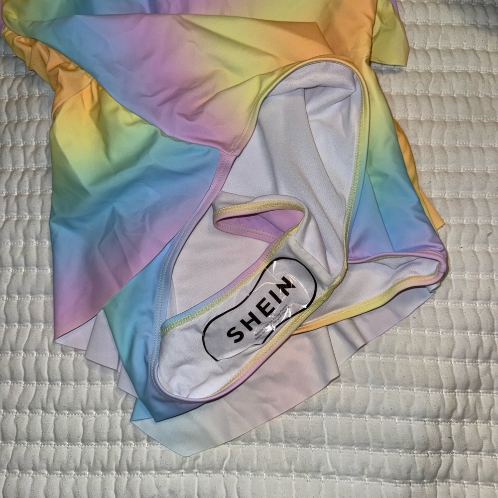 SHEIN Multicolor Ruffle Swimsuit - Picture 3 of 4